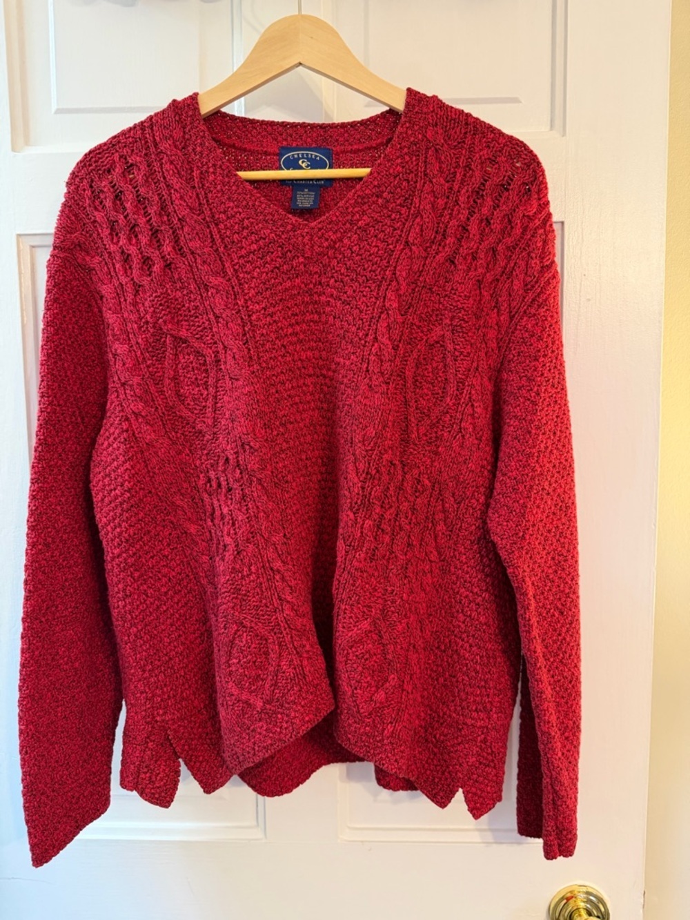 Charter Club Chunky Cable Knit Red Sweater Medium Soft Cozy Winter Classic